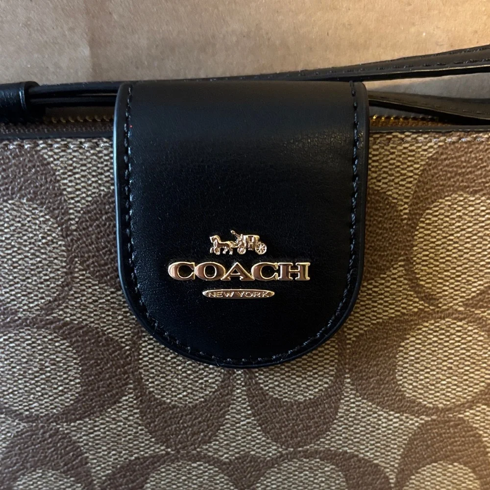 Coach Phone Wallet in Signature Brown and Black Wristlet - Picture 2 of 5